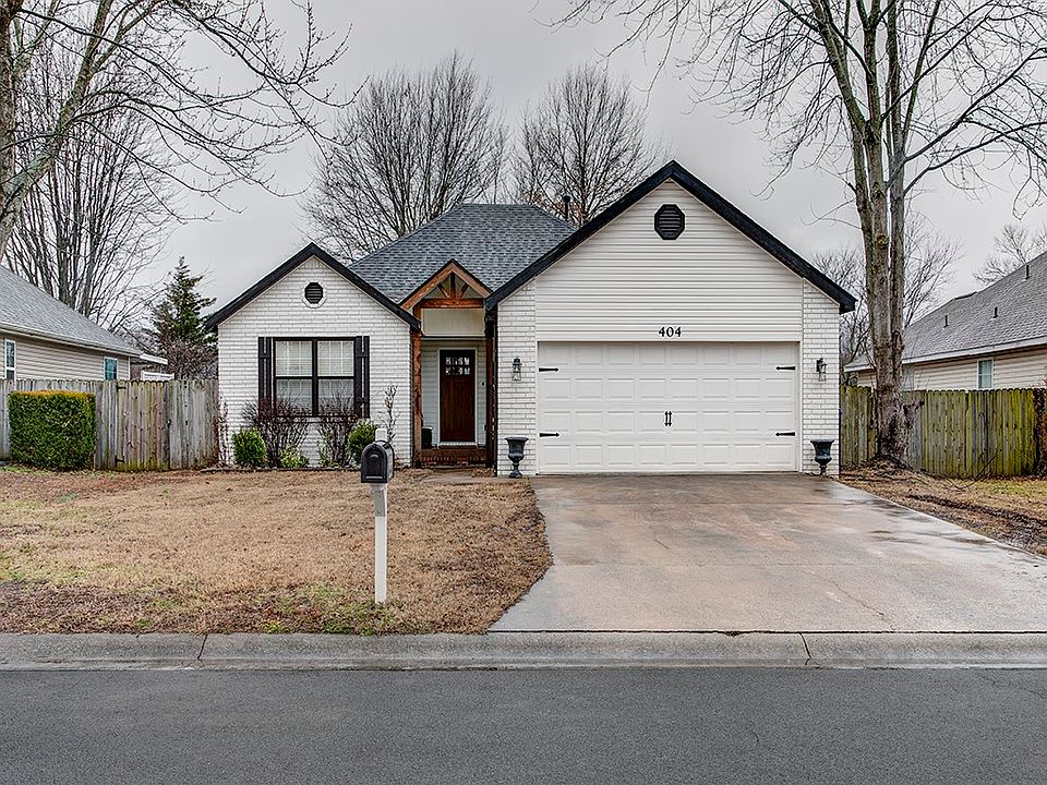 1st image of 404 Glenwood Pl