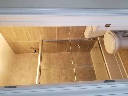 Rented by Roz Khan, LREB | media 5