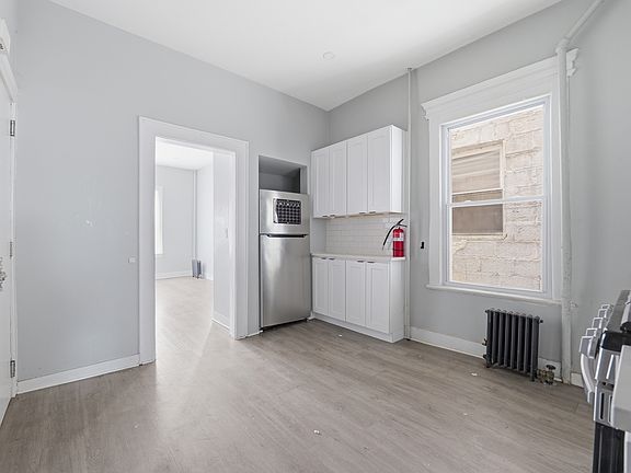 3rd image of 68 Mill St APT 1