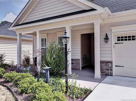 2nd image of 3947 Lord Dunmore Dr