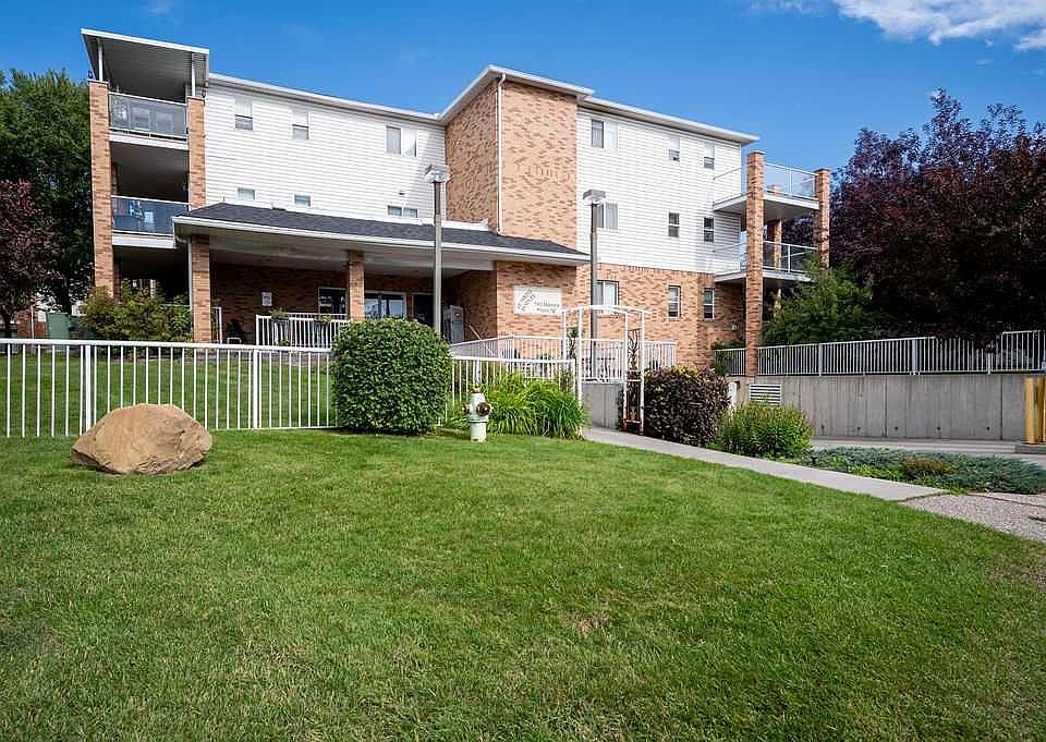 1st image of 165 SE Manora Pl NE #439