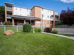 165 SE Manora Pl NE #439, Calgary, AB T2A7X5