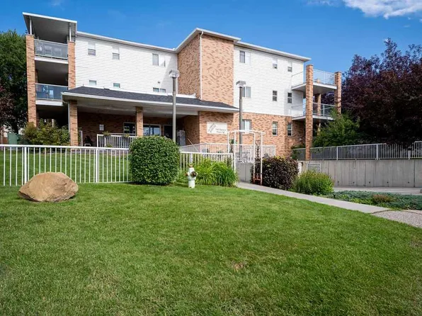 165 SE Manora Pl NE #439, Calgary, AB T2A 7X5