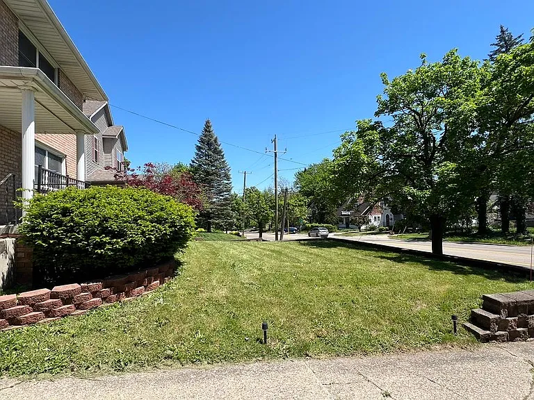 Front Yard