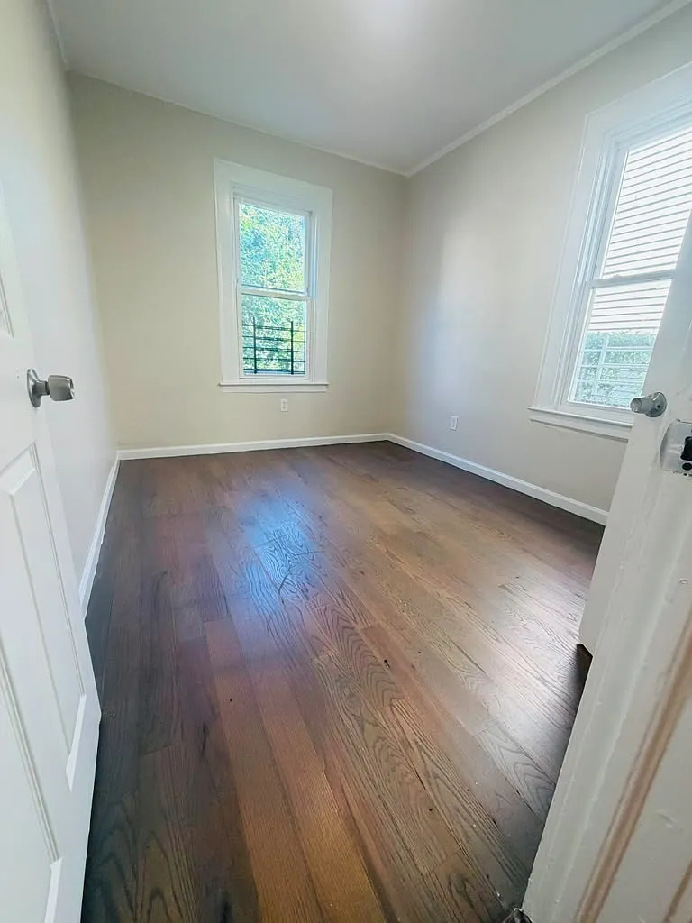 3 bed, 850 sqft, $2,295 — Photo 4