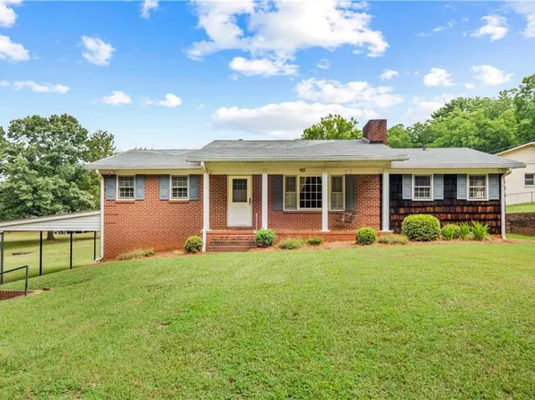 1015 Mill Dr, Winston Salem, NC 27127