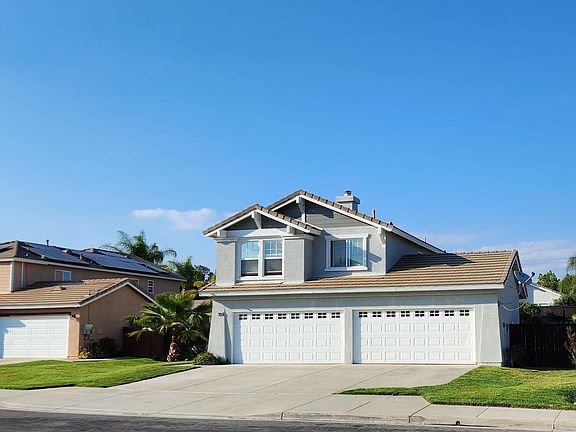 2nd image of 21896 Gardena Ln
