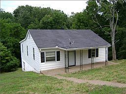 2nd image of 331 Cedar Ct