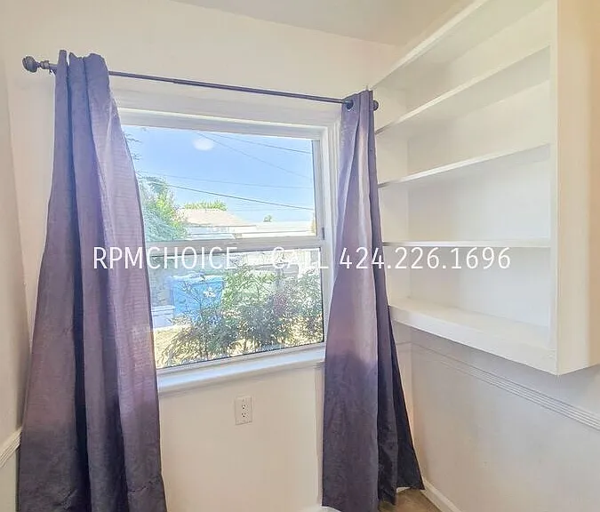 554 E Brett St #A — Photo 5