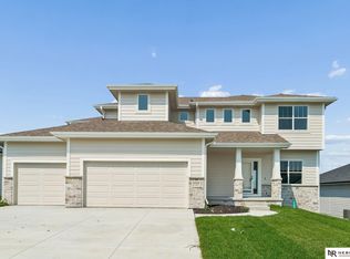 12104 S 109th St, Papillion, NE 68046