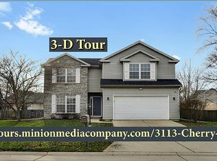 3113 Cherry Hills Dr, Champaign, IL