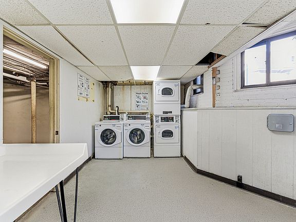 3rd image of 39 Glenville Ave APT 11