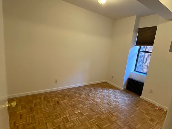 5th image of 203 E 27th St #1A