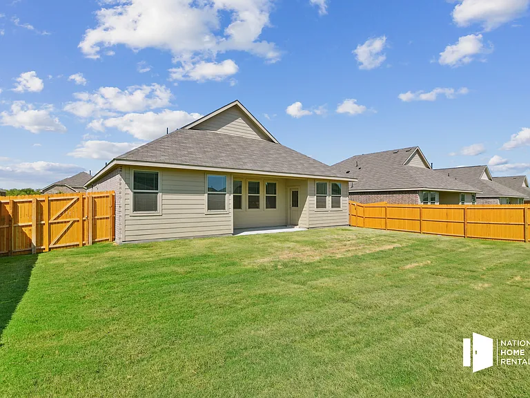 913 Rusty Spur Ln — Photo 14