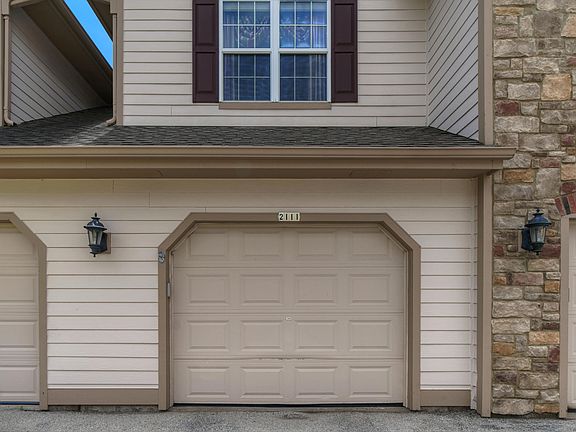 5th image of 2111 W Vista Bella Dr #101