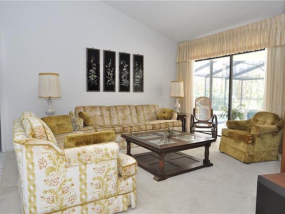 3rd image of 5832 Rosemere Dr