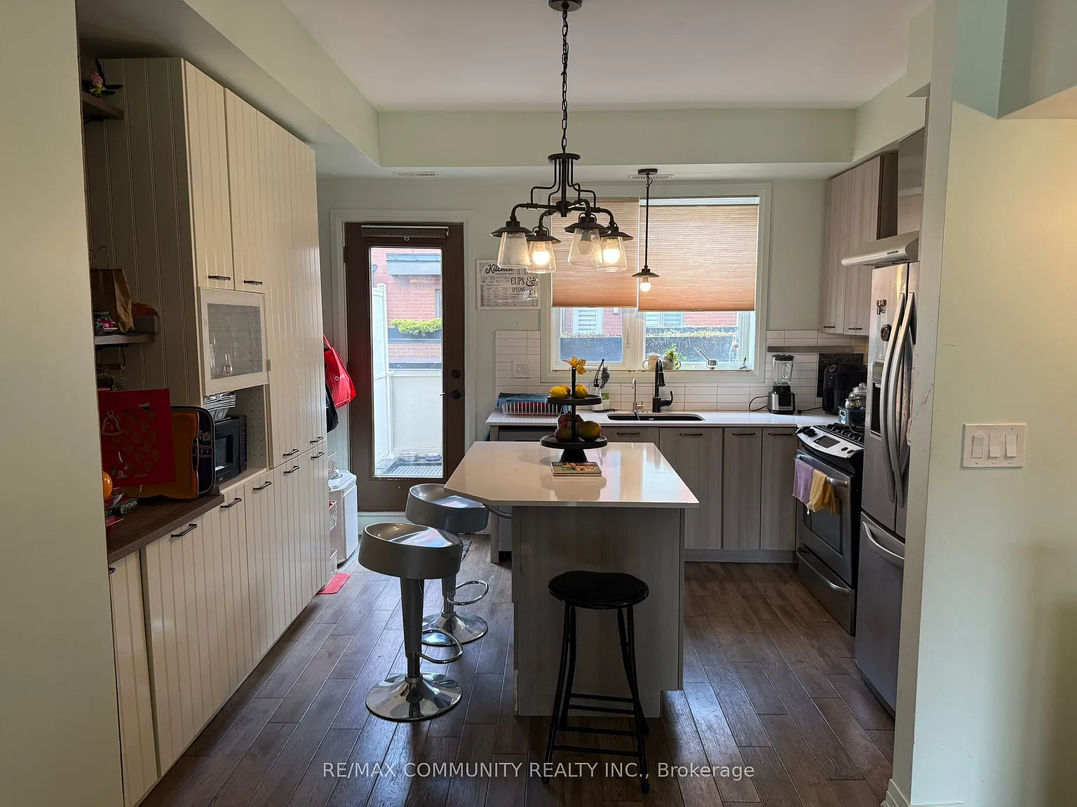 4 bed, $3,750 — Photo 4
