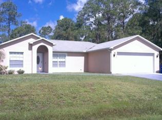917 Prospect Ave, Lehigh Acres, FL 33972