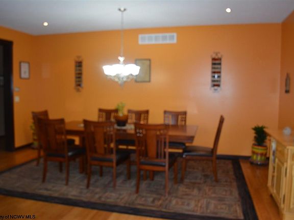 4th image of 627 Kembery Dr