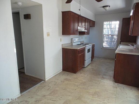 5th image of 9313 Darlina Dr #&-9315