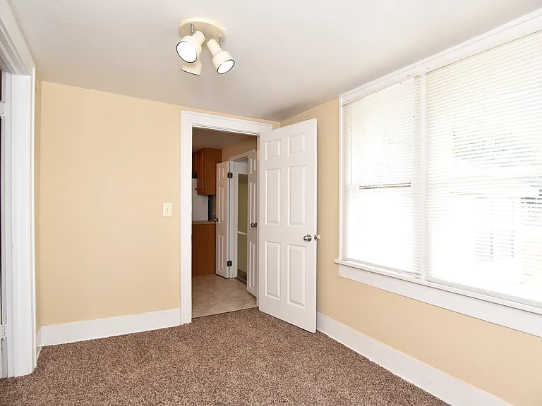 302 E Aquarium Pl — Photo 17