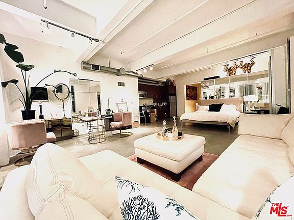 2nd image of 849 S Broadway #405