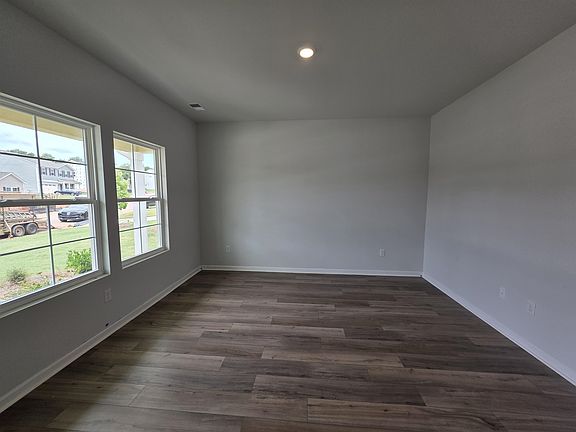 4th image of 7049 Fairview Falls Dr