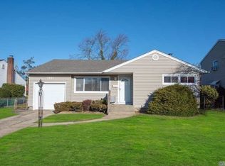 3257 Mark Alan Dr, Wantagh, NY 11793