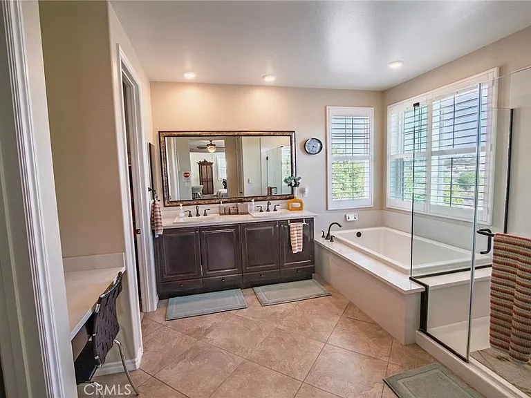 26424 Township St — Photo 32