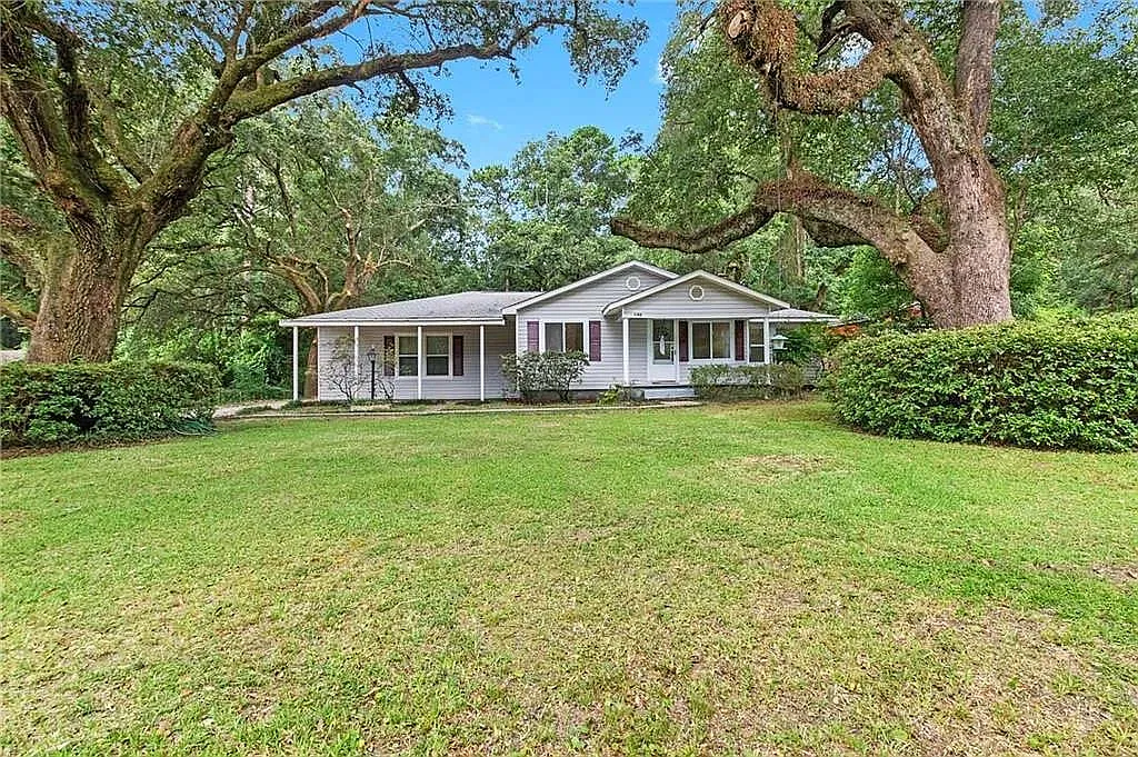 4 bed, 1384 sqft, $1,900 — Photo 4