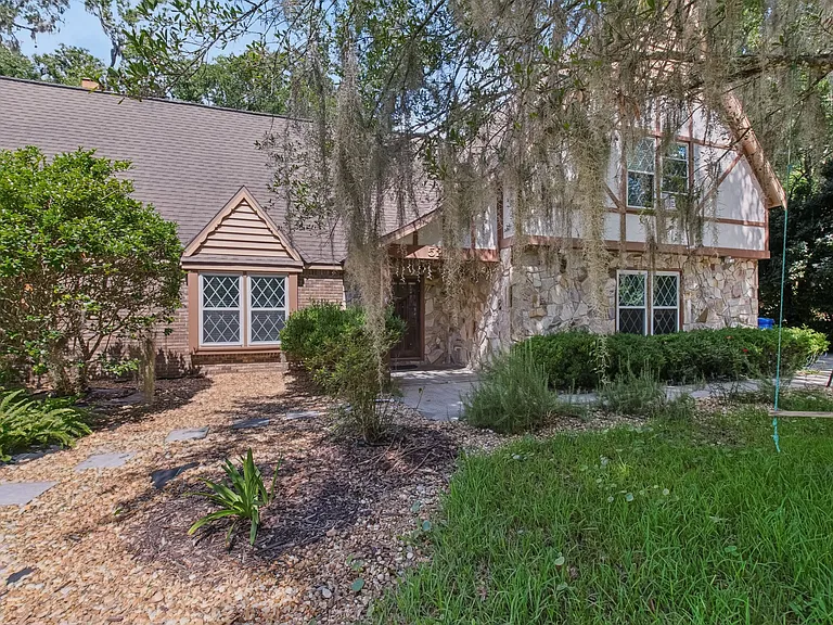 5210 River Park Villas Dr — Photo 10