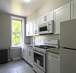 60 Stratford Road, #2