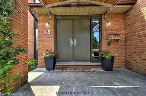 15 Walmer Gdns — Photo 1