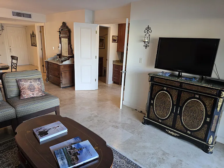 6100 Bahia Del Mar Cir #101 — Photo 35
