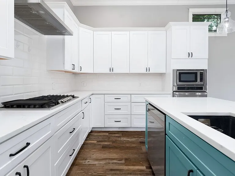 1018 Burnet St — Photo 11