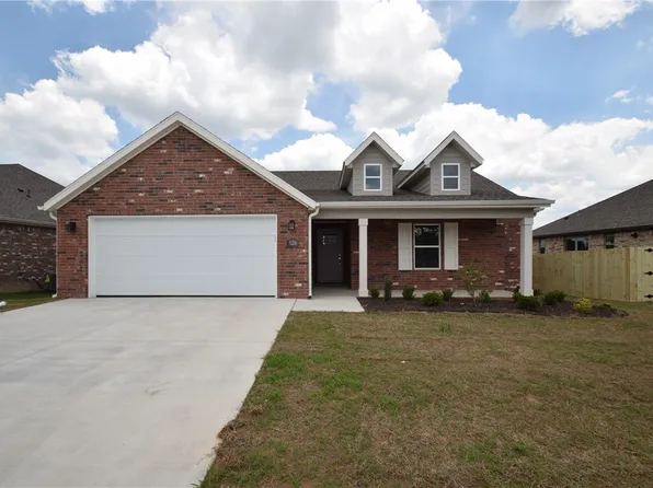 926 Arden St, Tontitown, AR 72762