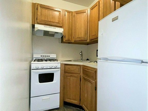 4th image of 38 W 85th St #1
