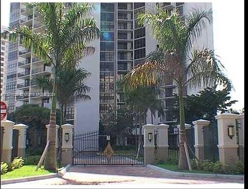 1st image of 18151 NE 31st Ct APT 1405