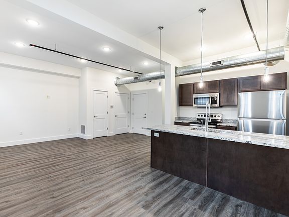 5th image of 722 E McMillan St #2