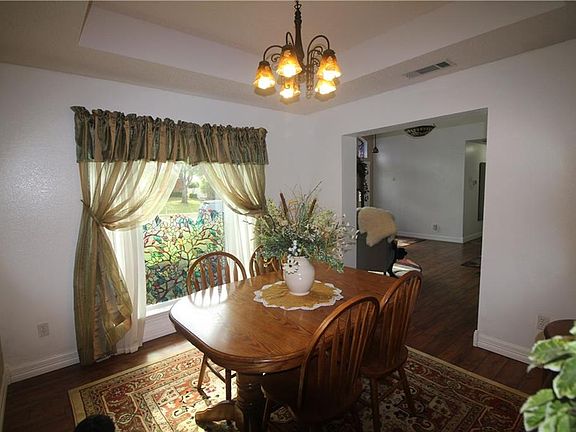 3rd image of 2312 Lesley Ln