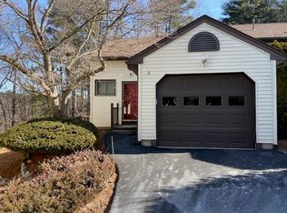11 Centercrest Dr, Tyngsboro, MA 01879