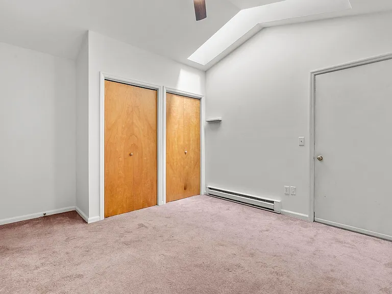 31 Railroad St #5 — Photo 14