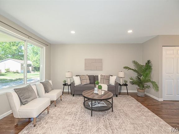 2nd image of 9041 Lemona Dr