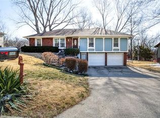 5505 NW Indian Hills Ln, Kansas City, MO 64152