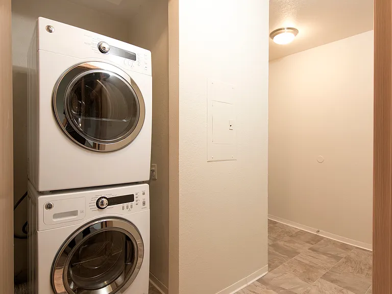 Explore Stonegate Apartments