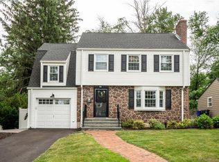 43 Hilltop Dr, West Hartford, CT 06107