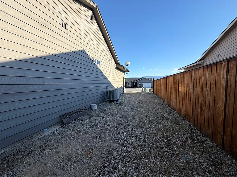 2679 Semolina Loop — Photo 15