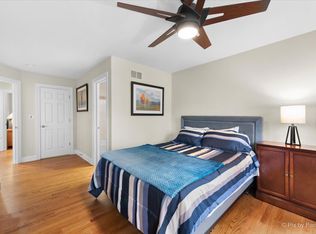 277 Harvey Ave, Wood Dale, IL 60191