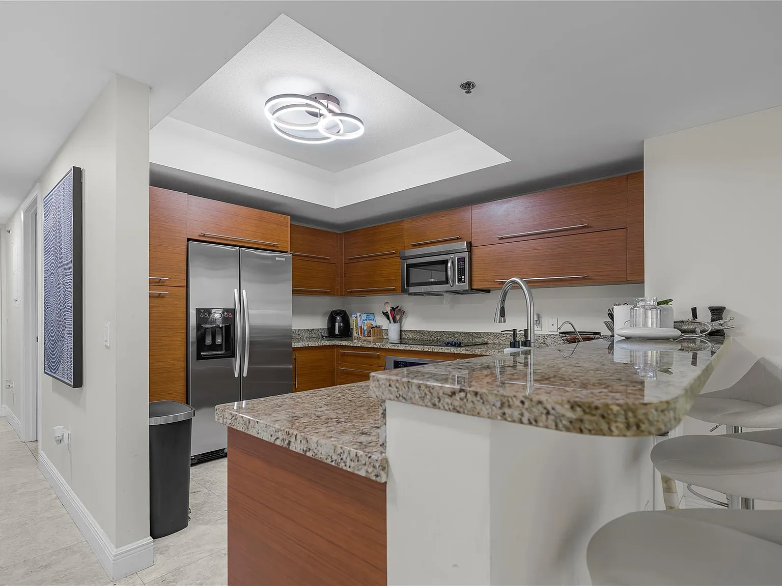 3 bed, 3.0 bath, 1546 sqft, $4,150 — Photo 3