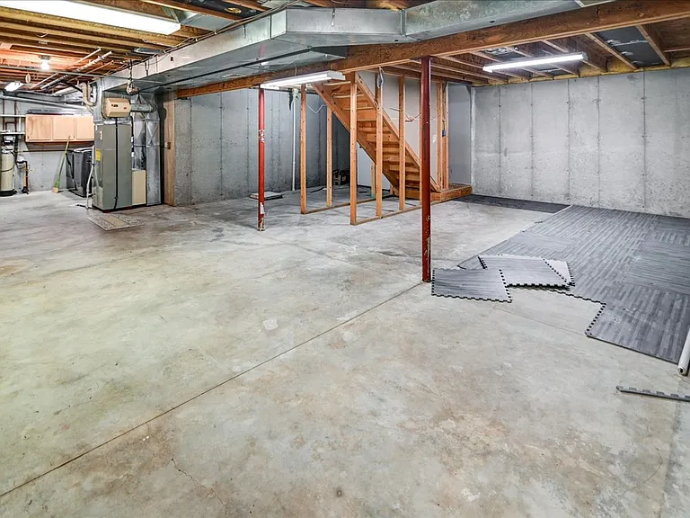 400 Muirfield Ct — Photo 47